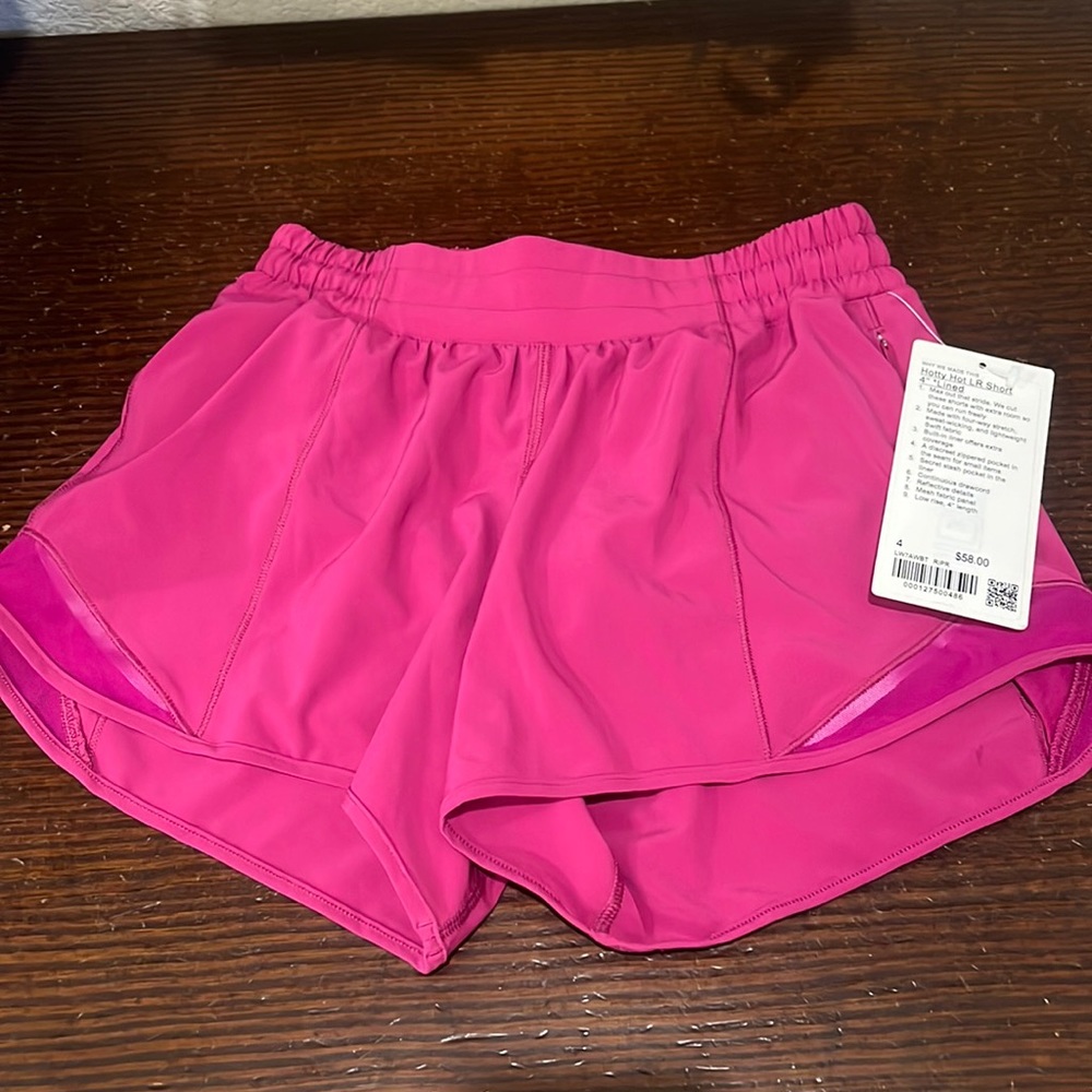 NWT Lululemon Hotty Hot Shorts